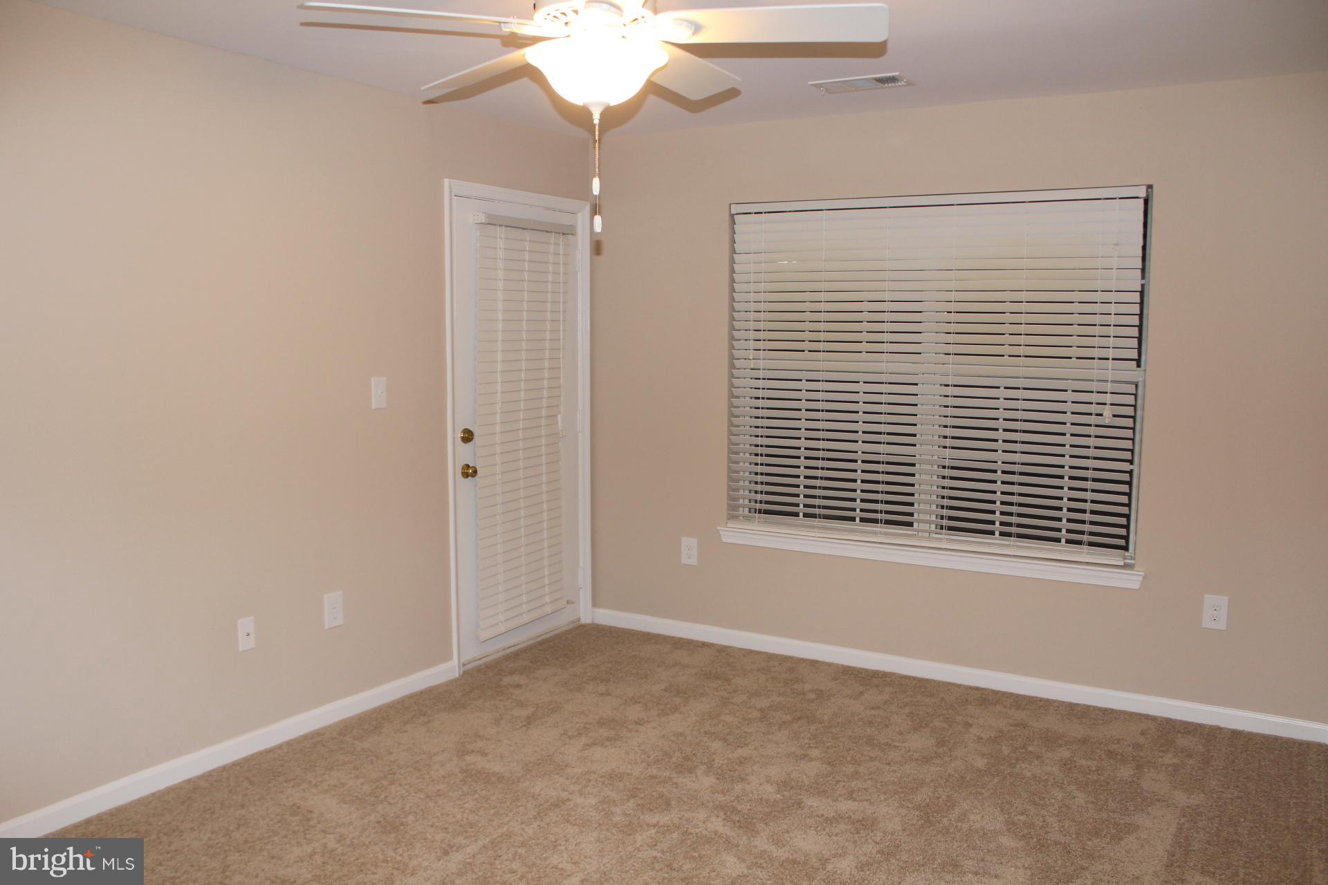 410 Ridgepoint Place, Unit 12 Gaithersburg, MD 20878 - Photo 10 of 24 Bedroom (Master)