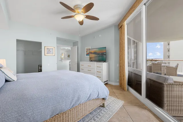 a view of utility room