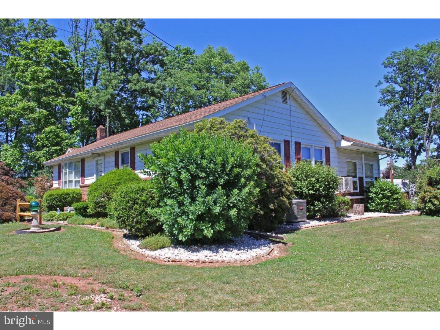 501 Lincoln Road Reading, PA 19606 - Photo 3 of 25 Gallery Image 3