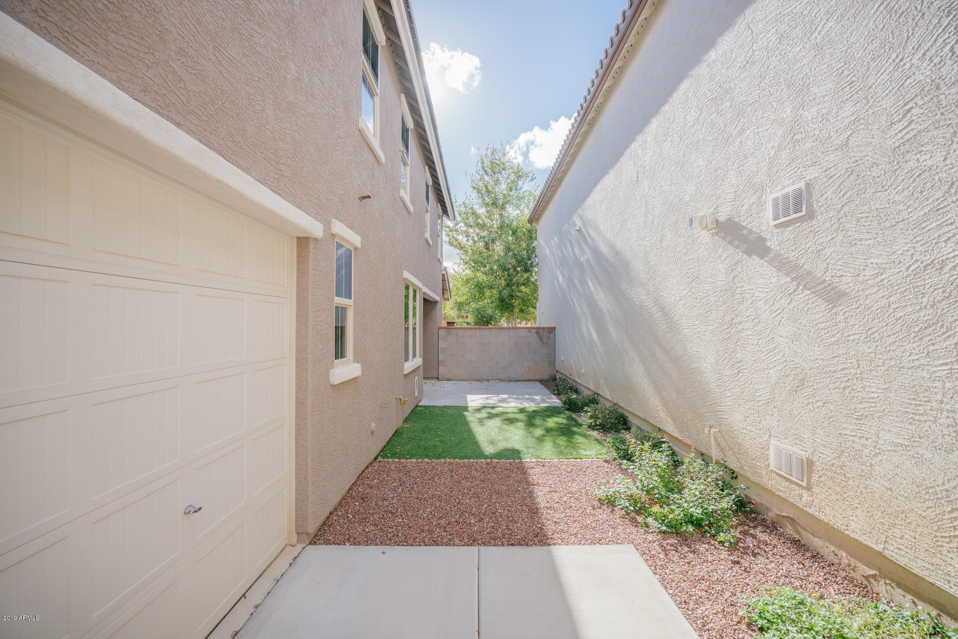 2593 North Riley Road Buckeye, AZ 85396 - Photo 5 of 23 photo_05
