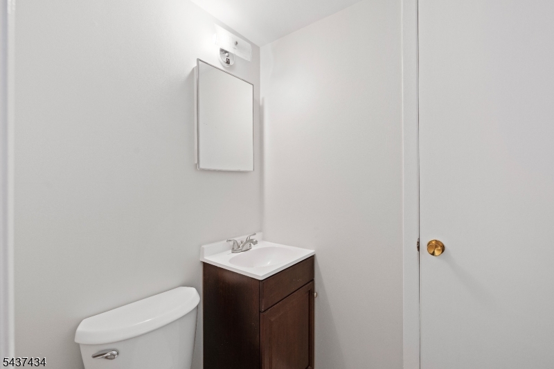 244 Malapardis Road Cedar Knolls, NJ 07927 - Photo 21 of 32