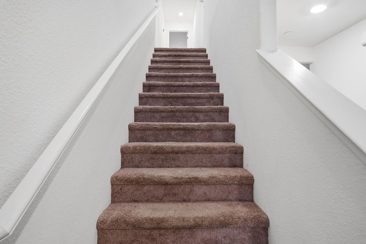 1666 Oak Street Los Banos, CA 93635 - Photo 16 of 34 a view of entryway