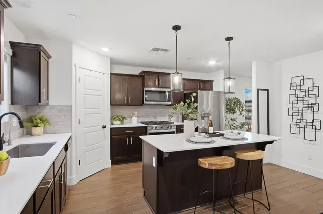 $585,000 | 1666 Oak Street, Los Banos, CA 93635