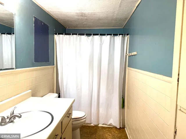 $195,900 | 31925 Paul Avenue, Worthington, MN 56187