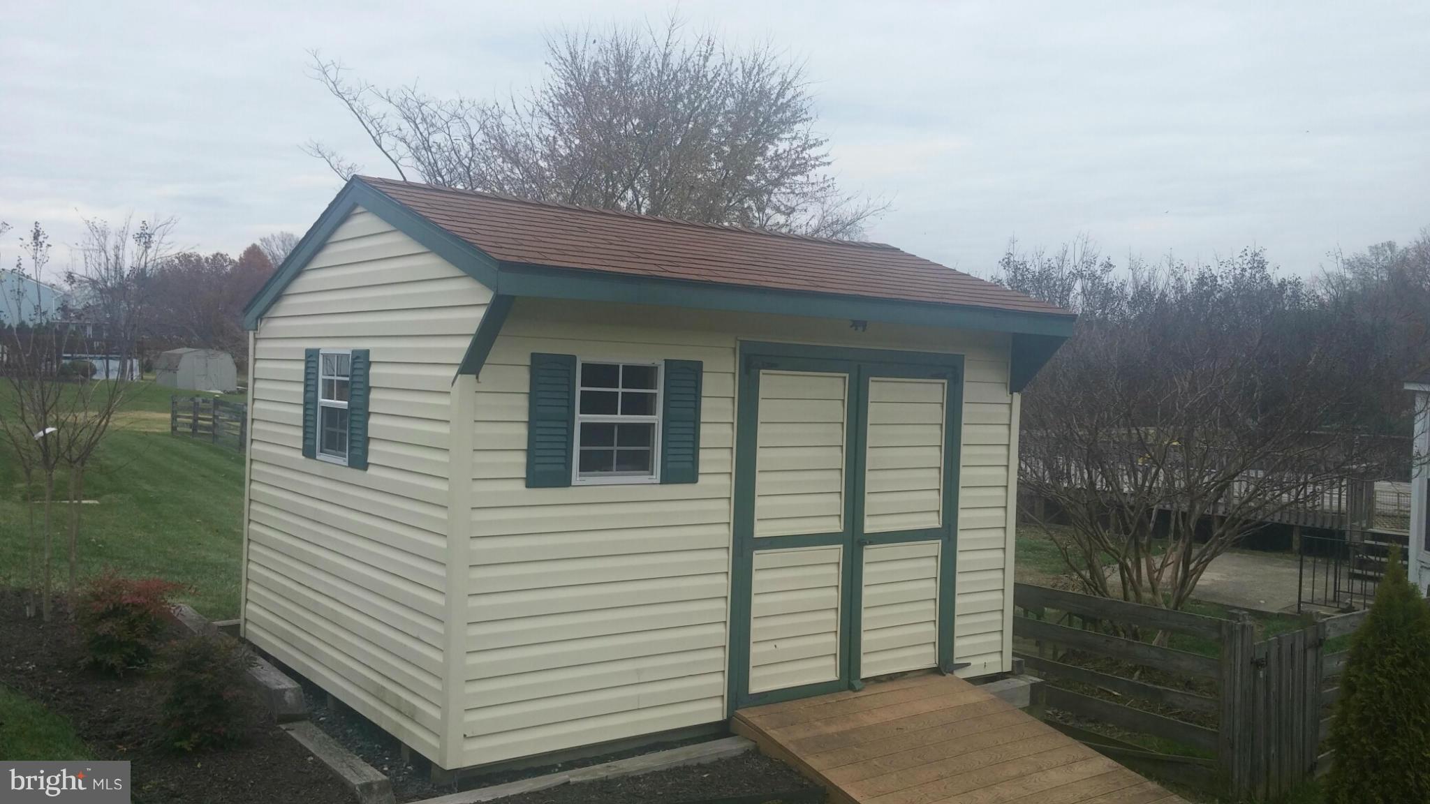 4200 Haycoke Road Baltimore, MD 21236 - Photo 8 of 23 Exterior (Rear)