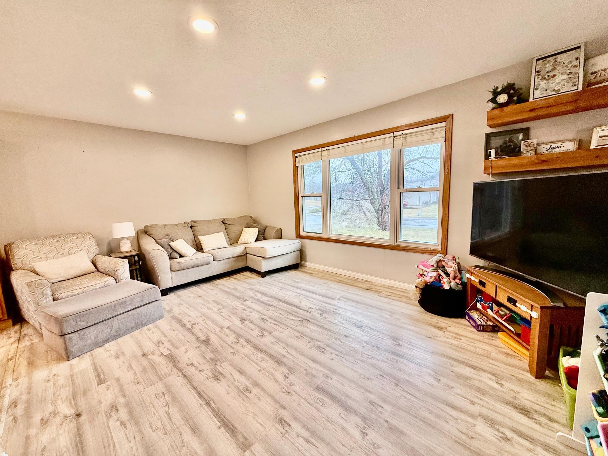 243 Edgeview Drive Rollingstone, MN 55969 - Photo 3 of 14