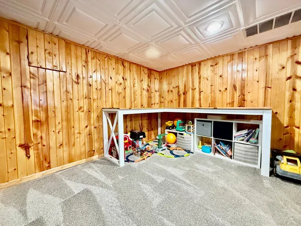 $299,000 | 243 Edgeview Drive, Rollingstone, MN 55969