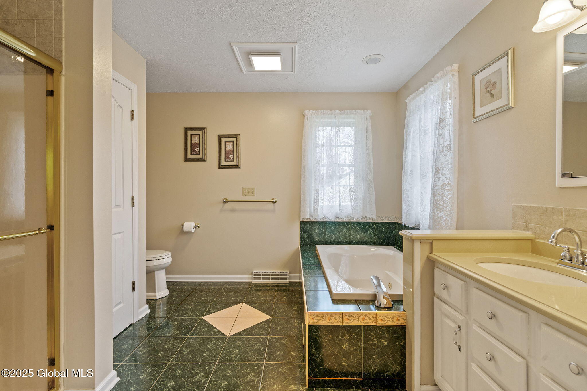 172 Weisheit Road Bethlehem, NY 12158 - Photo 36 of 61 48-web-or-mls-172-weisheit-rd