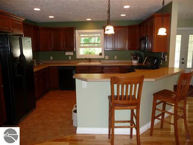 5572 South Betsie River Road Interlochen, MI 49643 - Photo 8 of 15 1718987-7.JPG