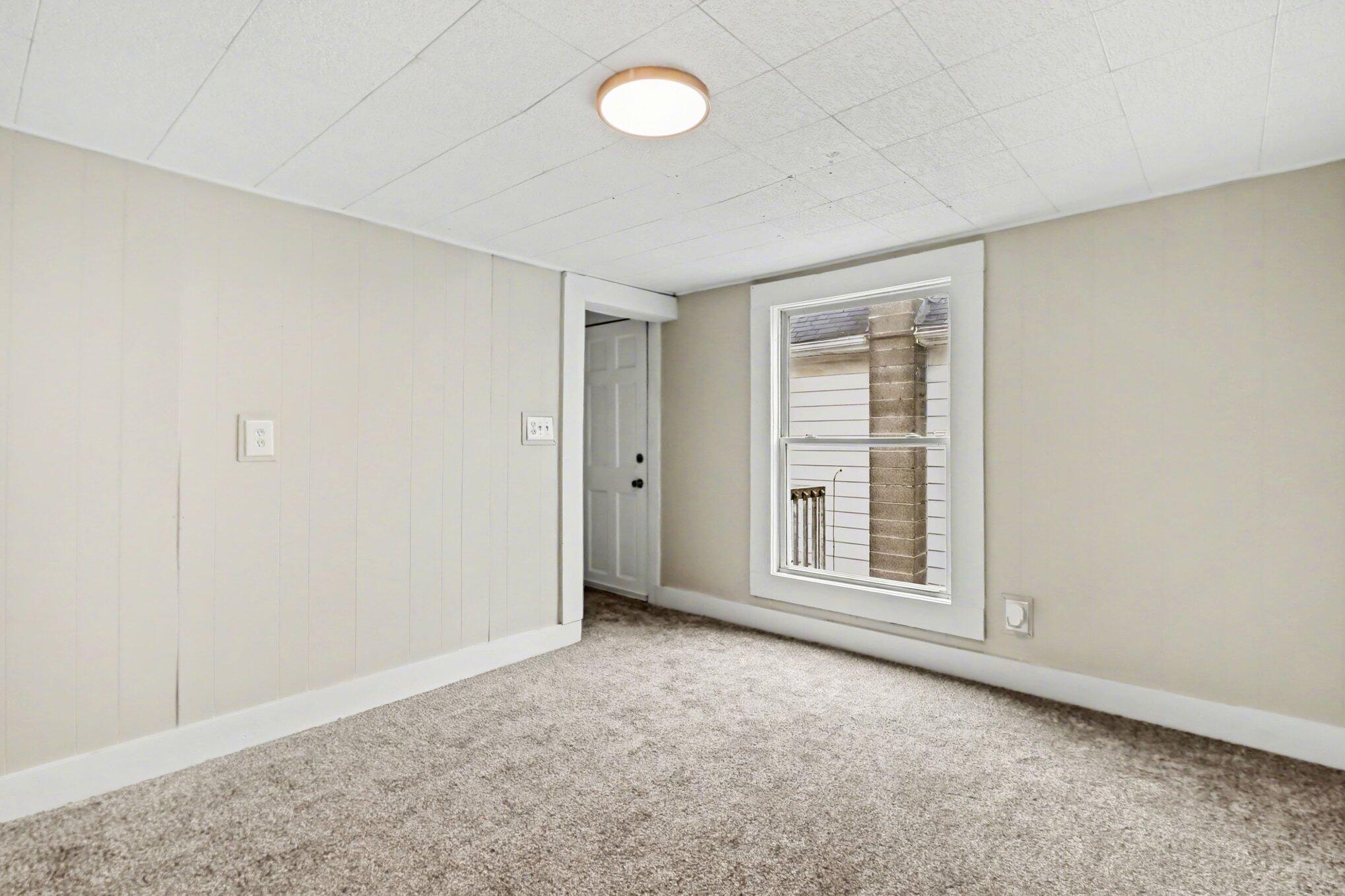 905 North Sycamore Street Lansing, MI 48906 - Photo 13 of 28 013_file_2057