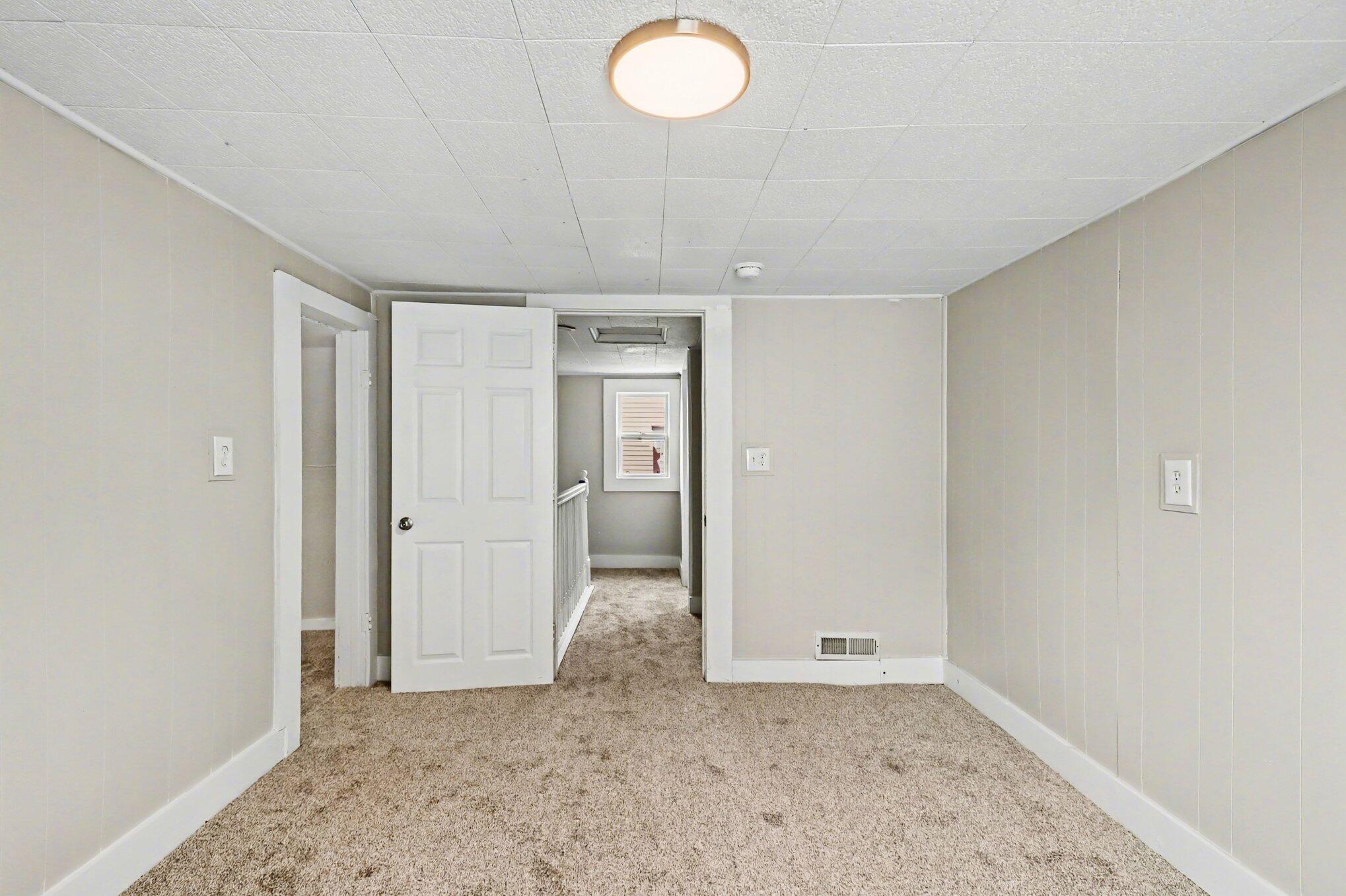 905 North Sycamore Street Lansing, MI 48906 - Photo 19 of 28 019_file_8923