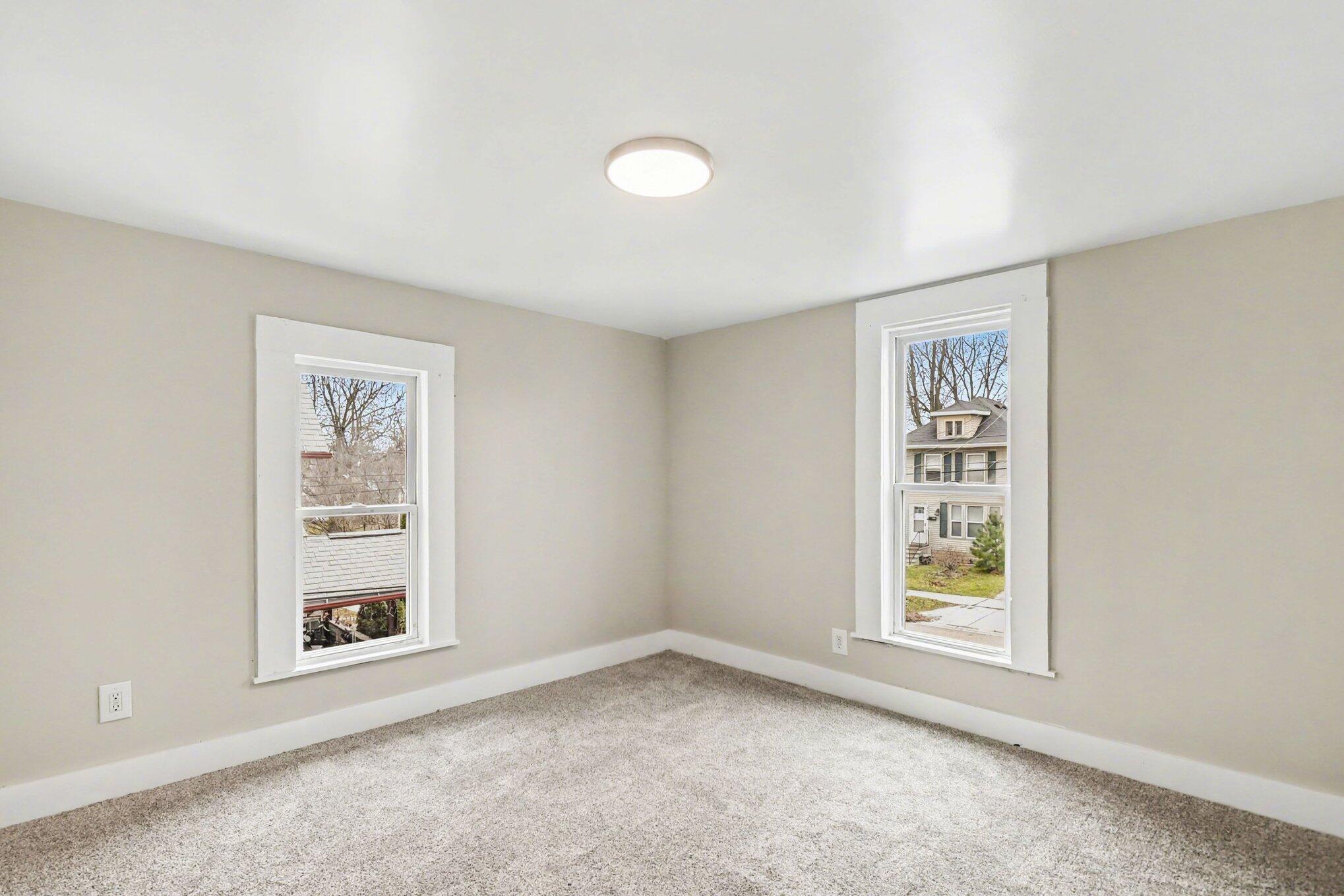 905 North Sycamore Street Lansing, MI 48906 - Photo 20 of 28 020_file_5622