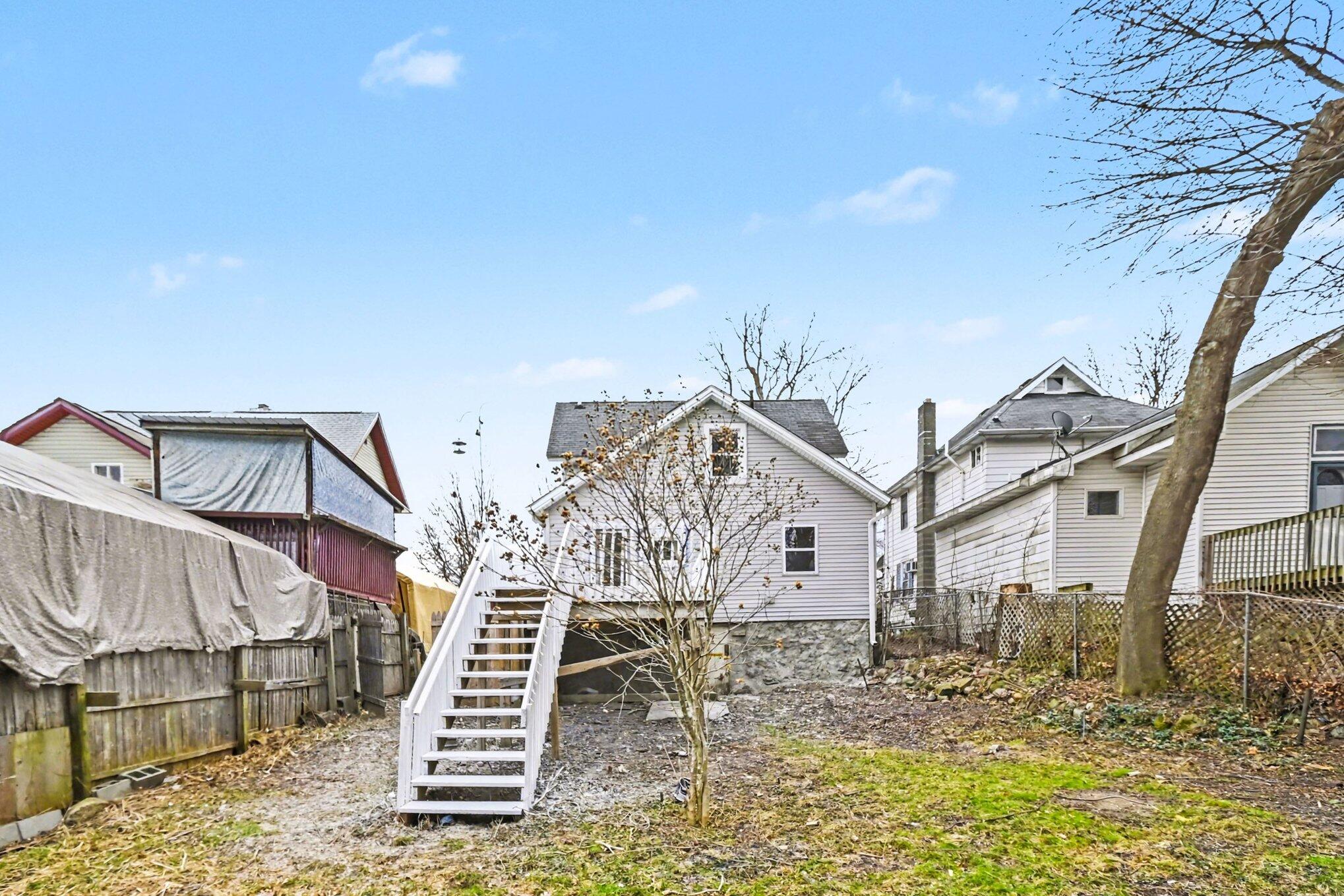 905 North Sycamore Street Lansing, MI 48906 - Photo 25 of 28 025_file_8403