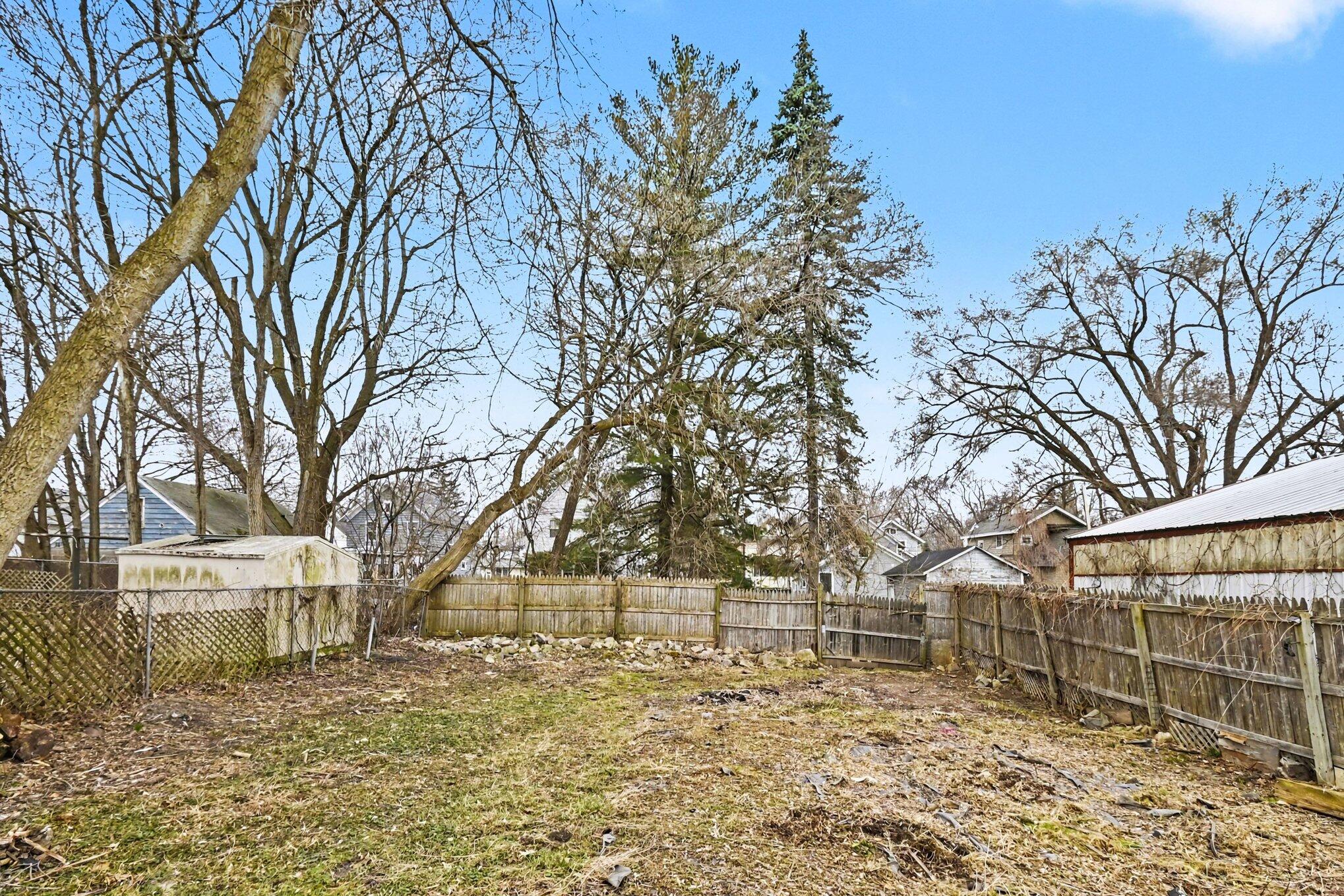 905 North Sycamore Street Lansing, MI 48906 - Photo 26 of 28 026_file_8660