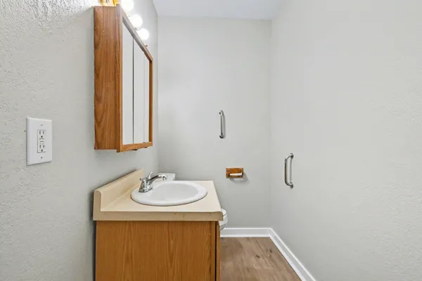 $139,900 | 905 North Sycamore Street, Lansing, MI 48906