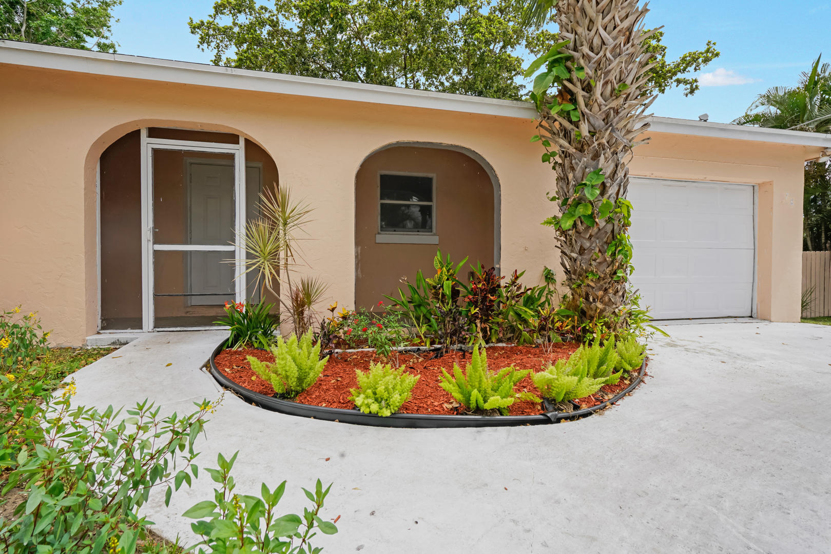 78 Springdale Road Lake Worth, FL 33467 - Photo 2 of 20 Front 2