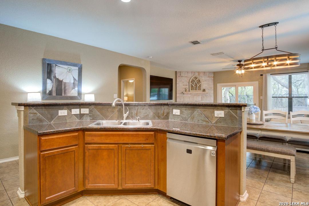 104 Prairie Falcon Boerne, TX 78006 - Photo 12 of 29