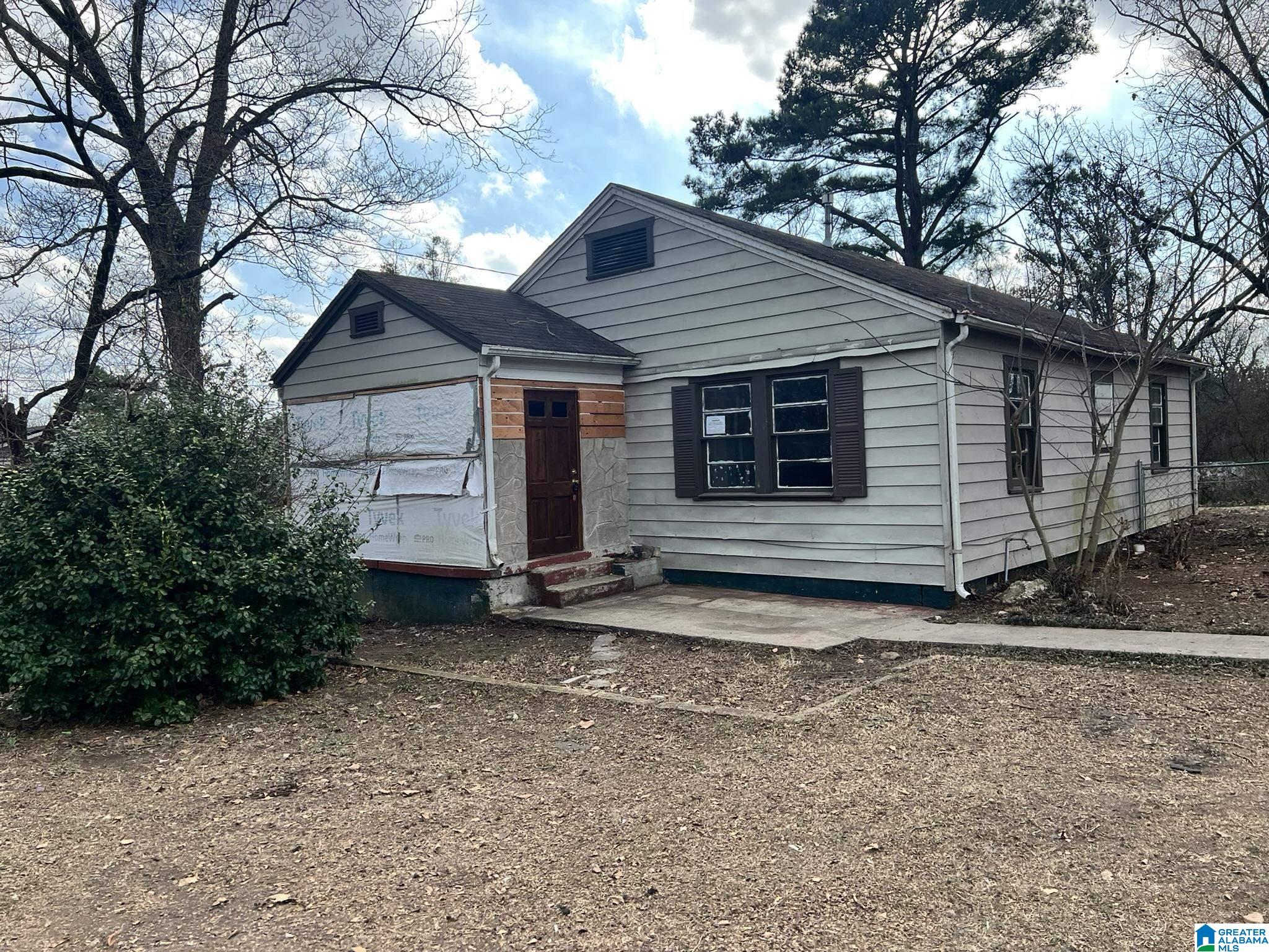 4906 Saks Road Anniston, AL 36206 - Photo 1 of 12