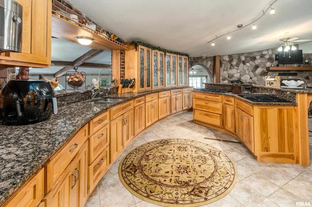 $575,000 | 6694 Shamrock Road, Tamaroa, IL 62888