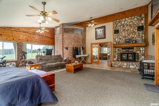 $575,000 | 6694 Shamrock Road, Tamaroa, IL 62888