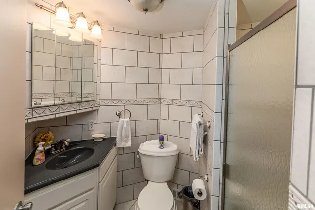 $575,000 | 6694 Shamrock Road, Tamaroa, IL 62888