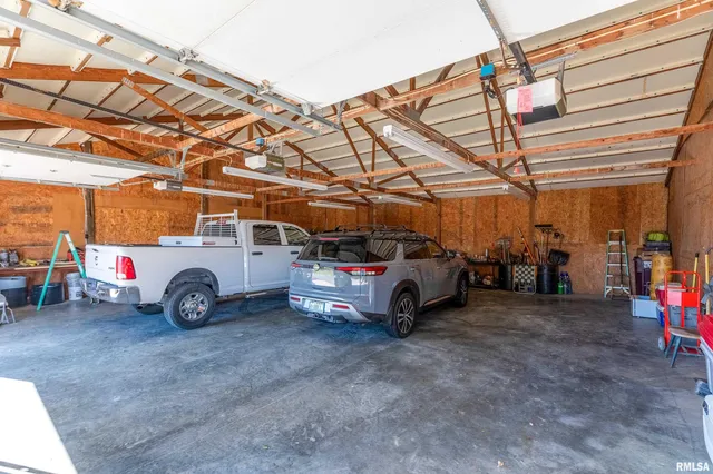 $575,000 | 6694 Shamrock Road, Tamaroa, IL 62888