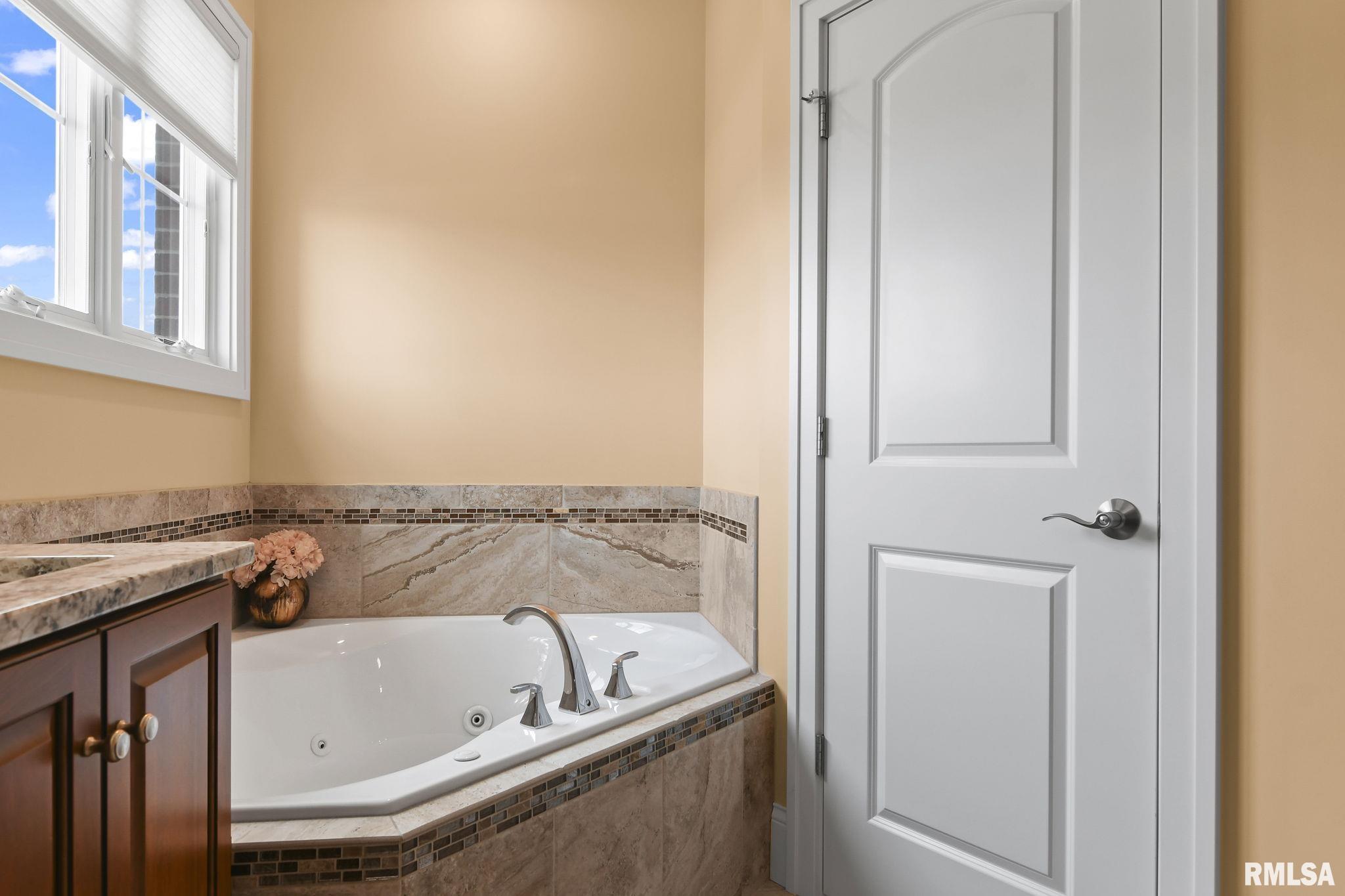 5409 Old Savannah Trail Springfield, IL 62711 - Photo 24 of 52