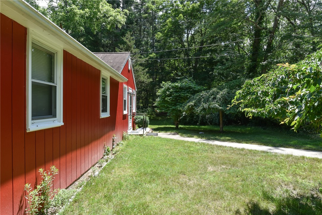 7 Paine Road Foster, RI 02825 - Photo 4 of 30