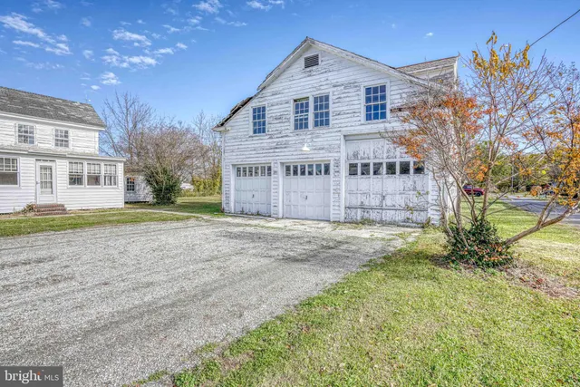 a view of a large building