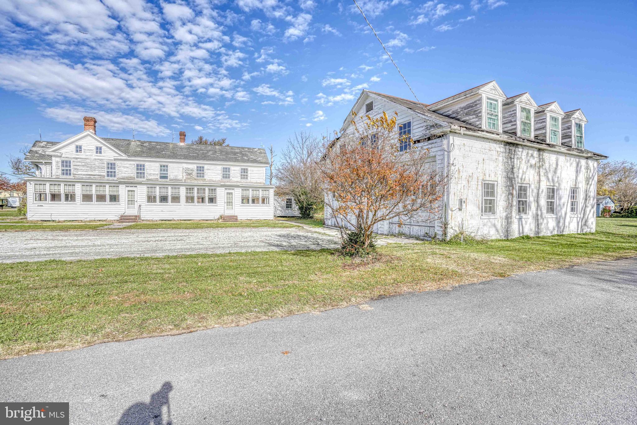 21486 Mission Road Tilghman, MD 21671 - Photo 15 of 32 a view of a large building