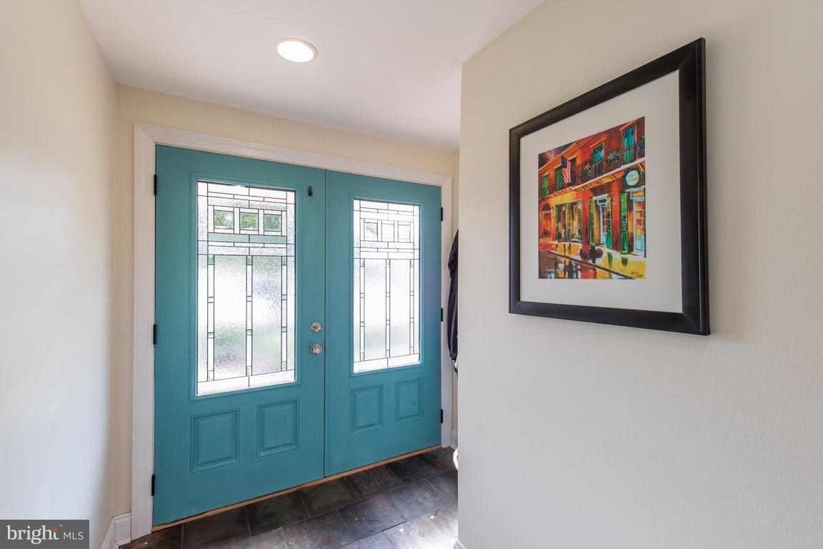5912 Michael Road Waldorf, MD 20601 - Photo 2 of 30 Foyer