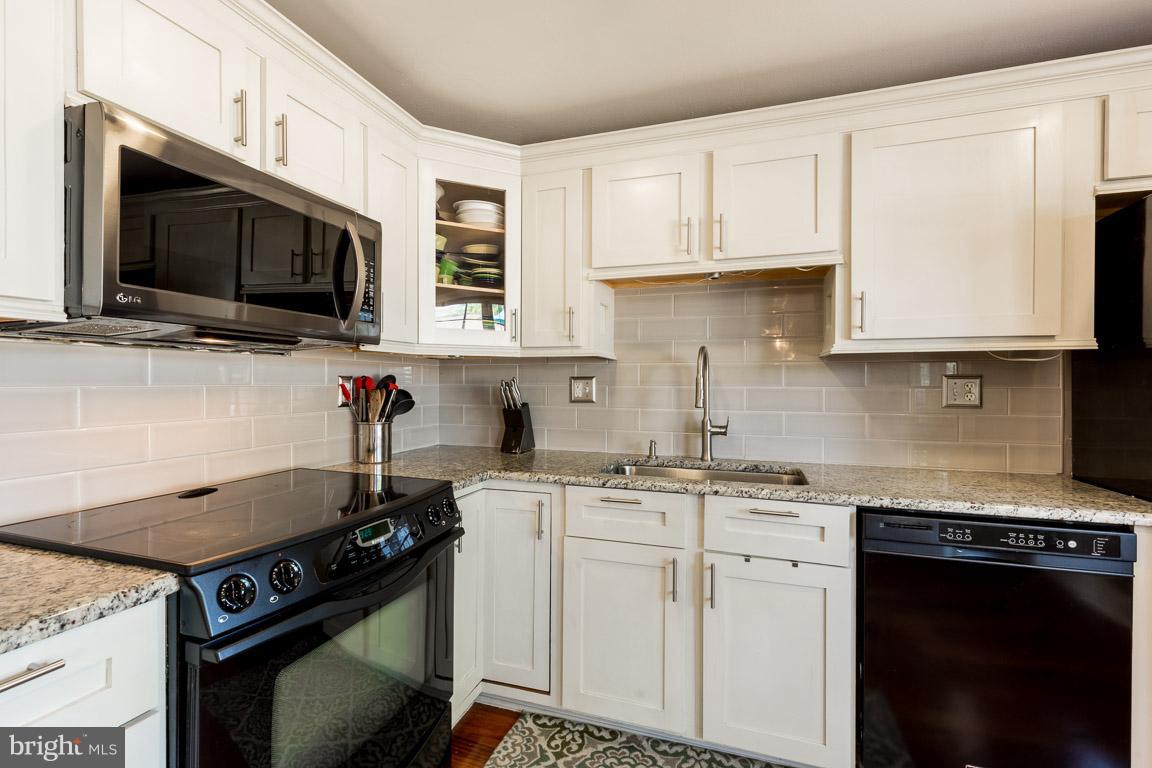 5912 Michael Road Waldorf, MD 20601 - Photo 5 of 30 Kitchen