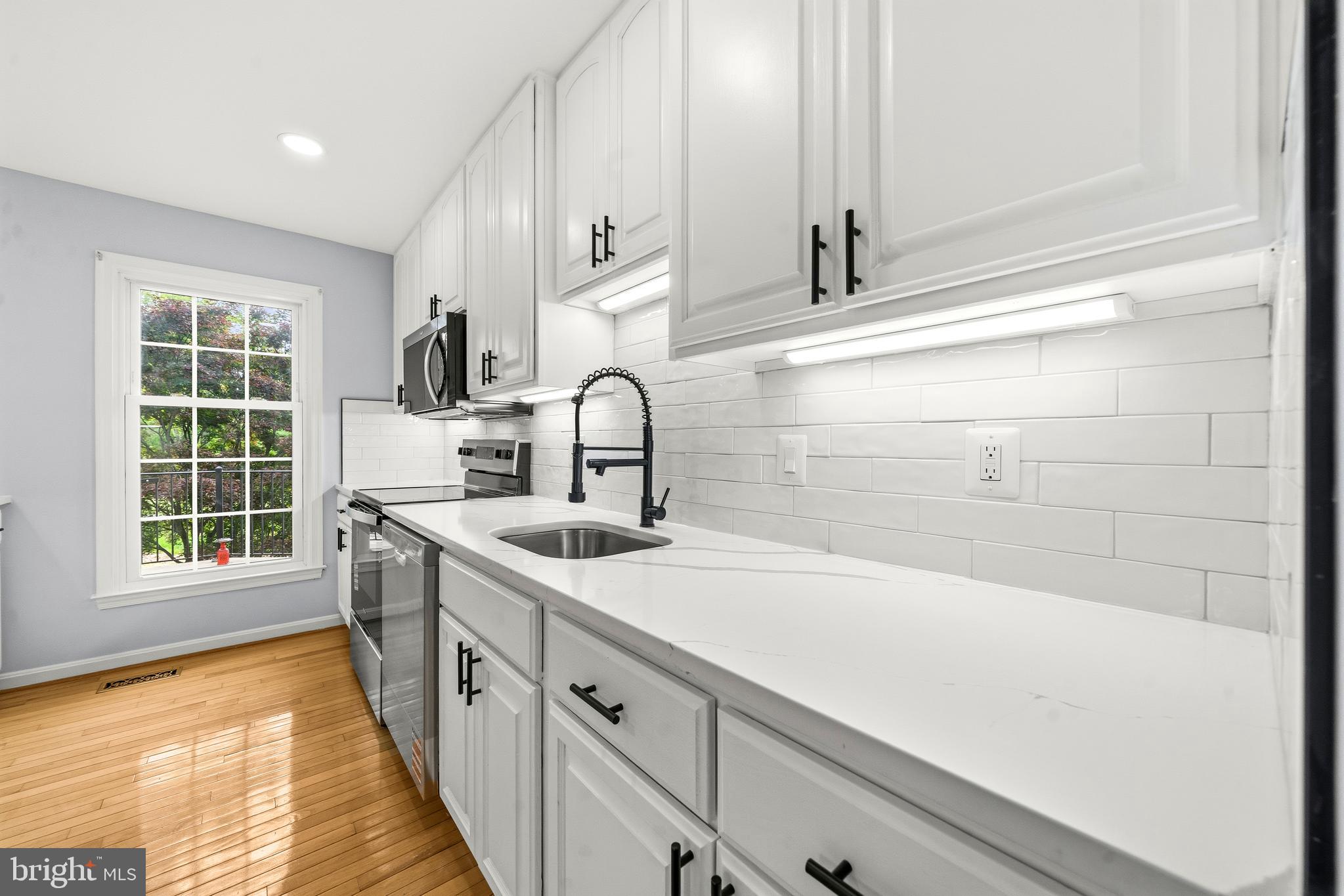 11720 Putting Green Court Reston, VA 20191 - Photo 16 of 63