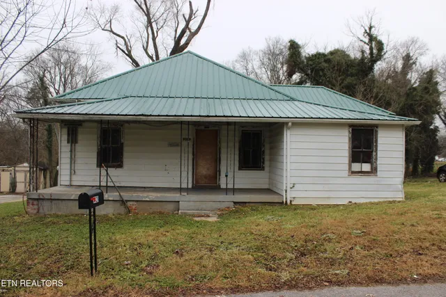 $150,000 | 9329 Tipple Lane, Mascot, TN 37806