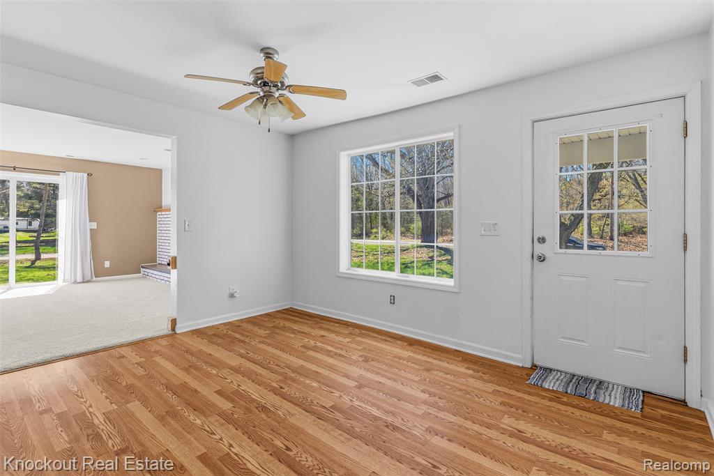 9060 North McKinley Road Flushing, MI 48433 - Photo 4 of 28