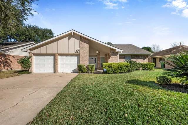 $2,300 | 9730 Wickenburg Drive, Houston, TX 77031