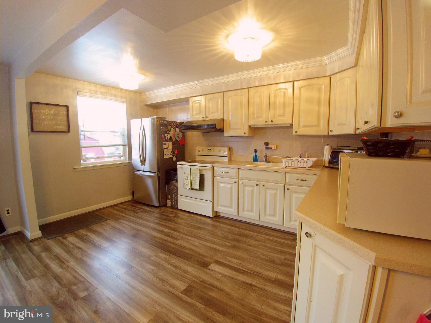 11732 Denman Road Philadelphia, PA 19154 - Photo 9 of 24 Gallery Image 9