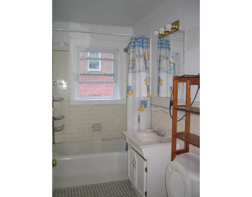 42 Kirkwood Road Boston, MA 02135 - Photo 9 of 17