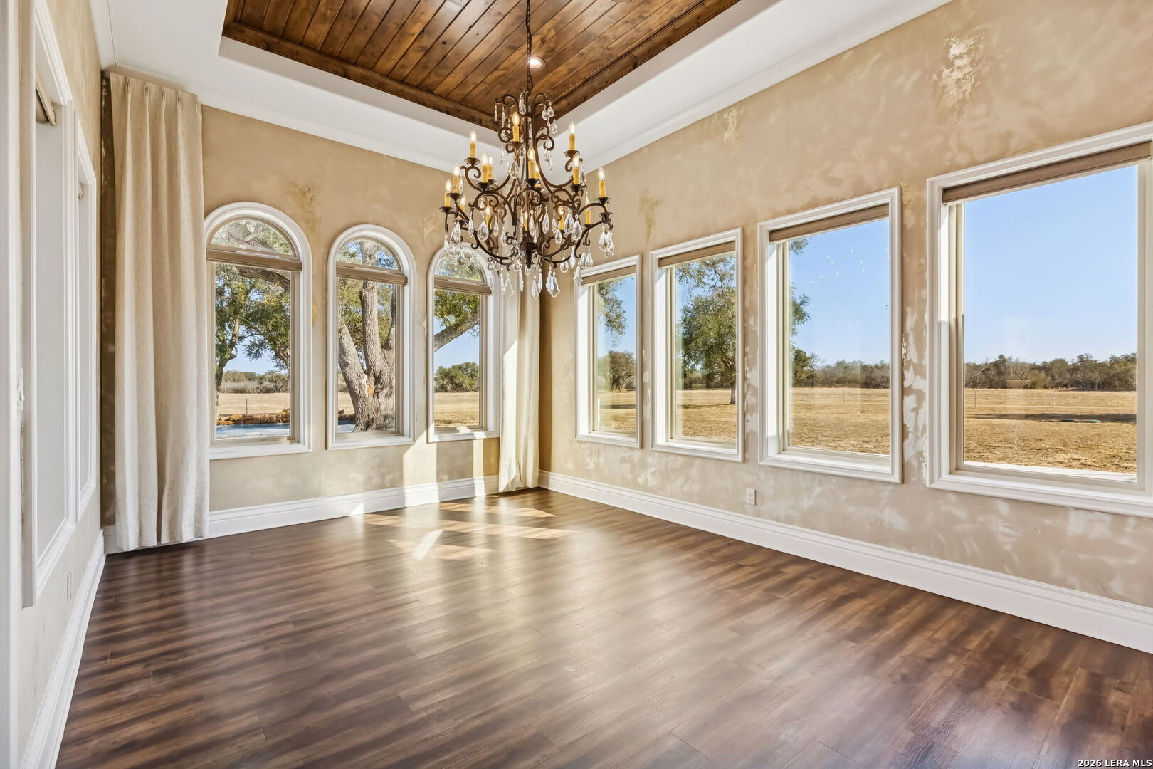 3128 Old St Marys Road Beeville, TX 78102 - Photo 22 of 50 a view of an entryway