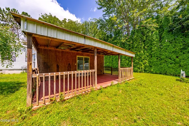 $259,000 | 61 Thatcher Street, Bethlehem, NY 12158