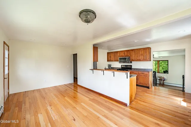 $259,000 | 61 Thatcher Street, Bethlehem, NY 12158