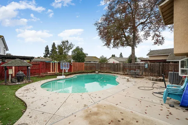 $480,000 | 932 Vintage Oak Avenue, Galt, CA 95632