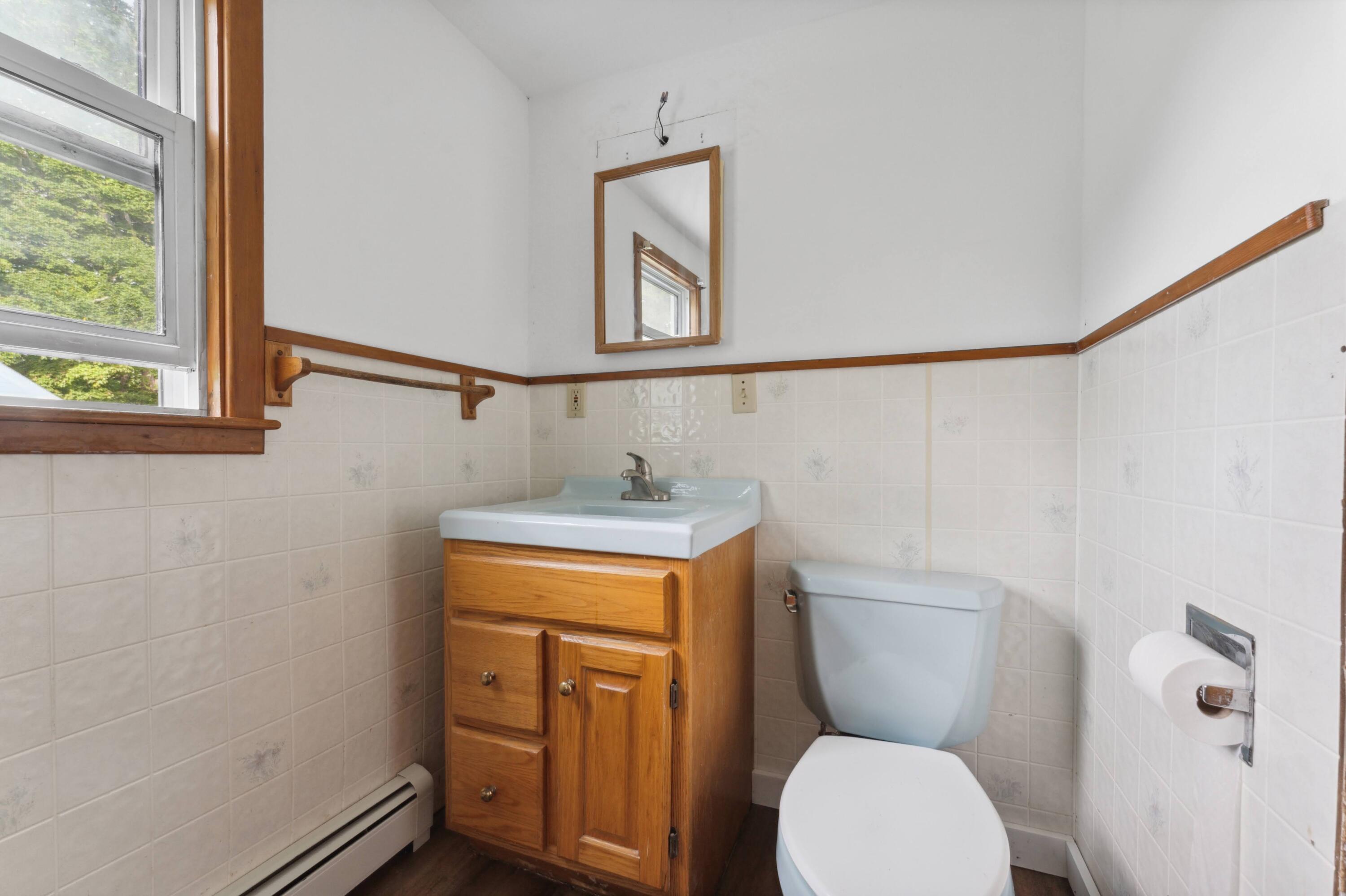 1857 Main Street Fayette, ME 04349 - Photo 9 of 27 DSC03269_Original