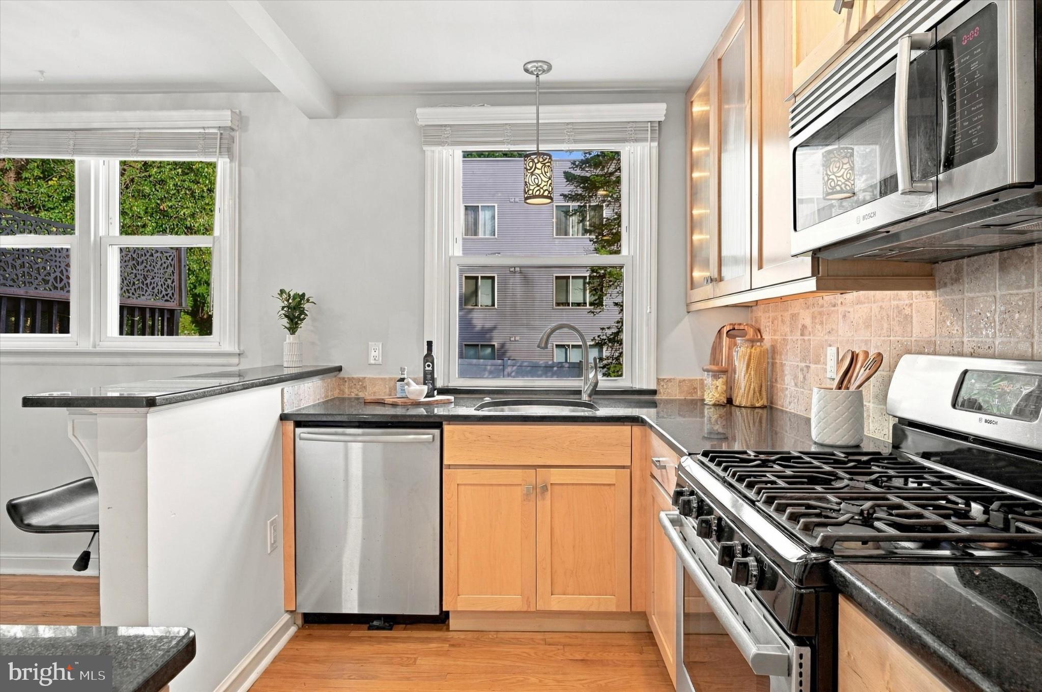 8053 Winston Road Philadelphia, PA 19118 - Photo 11 of 25 Gallery Image 11