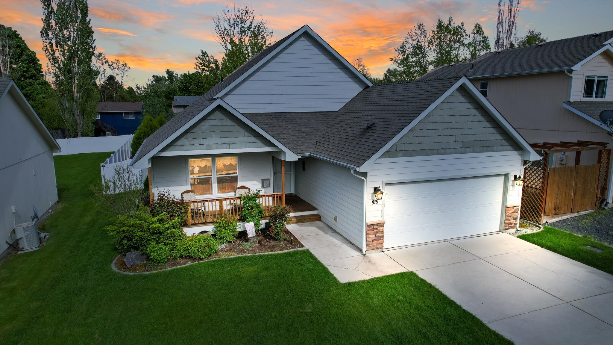 819 Rees Lane Spokane Valley, WA 99037 - Photo 6 of 48 Gallery Image 6