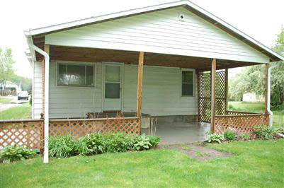 1233 South Genesee Road Burton, MI 48509 - Photo 9 of 14 20157084-8.JPG
