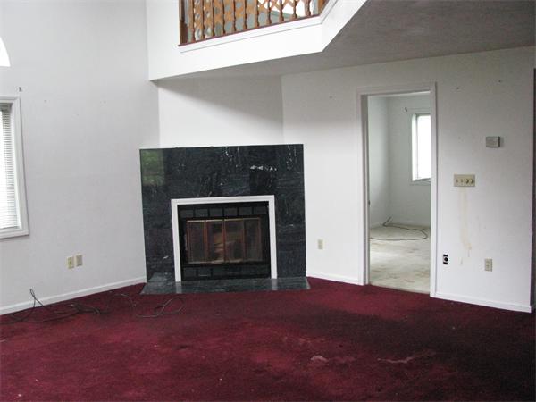 118 Sunderland Road Worcester, MA 01604 - Photo 2 of 6 Gallery Image 2