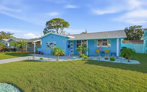 $450,000 | 5718 18th Avenue North, St. Petersburg, FL 33710