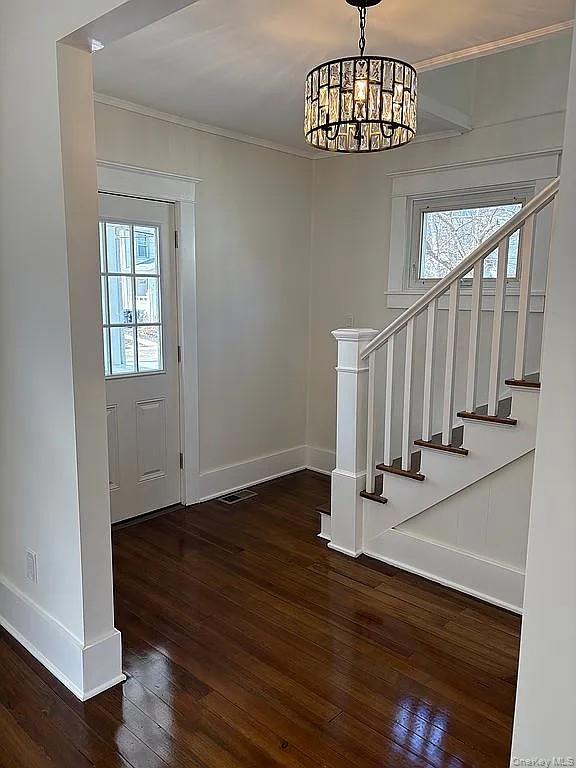 34 Kelsey Road Poughkeepsie, NY 12601 - Photo 4 of 32 Entryway