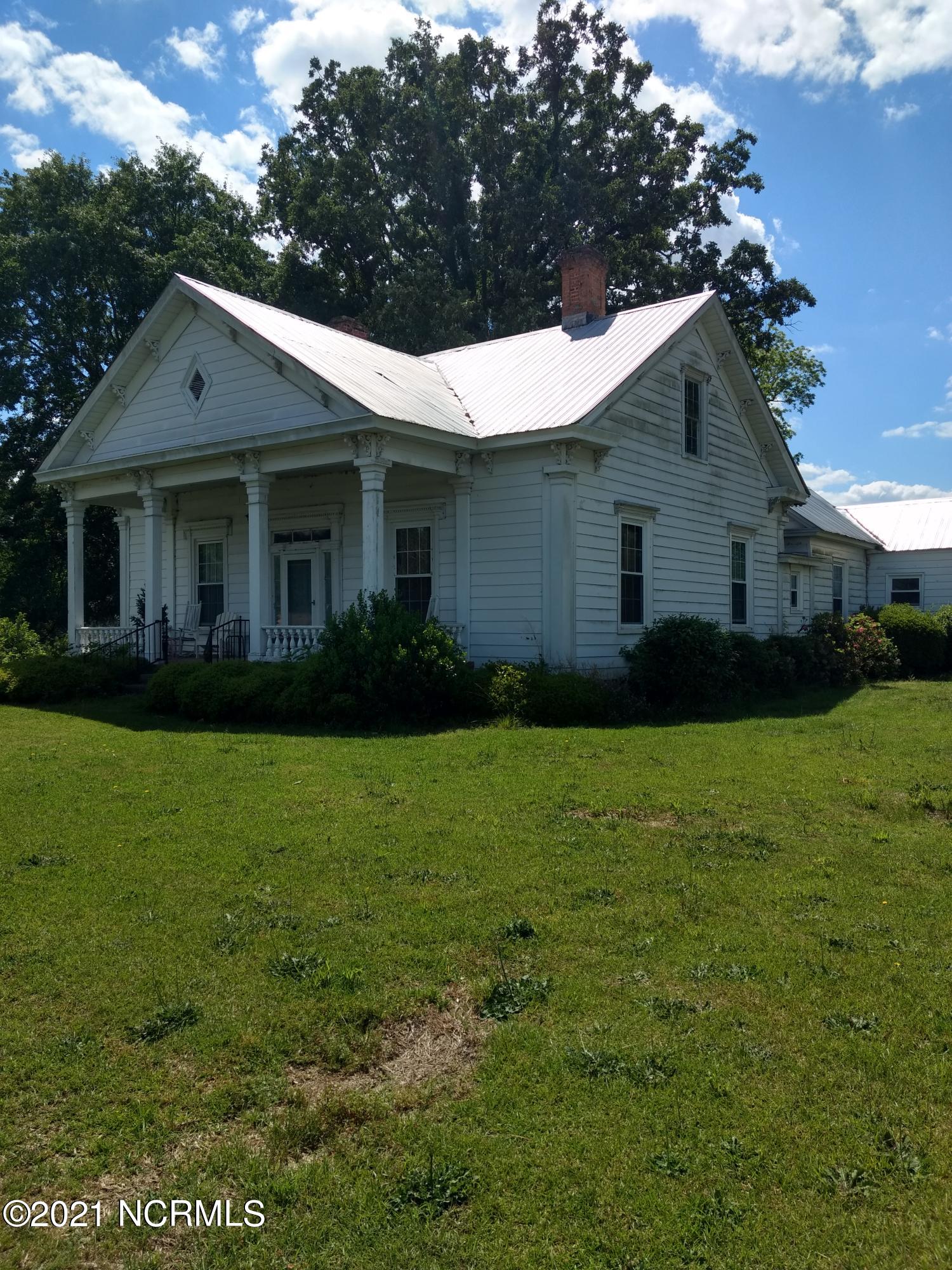 2424 Beulah Road Clinton, NC 28328 - Photo 1 of 2 2424 Beulah Road